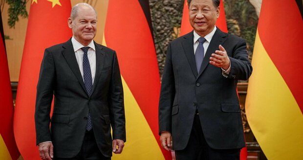 První návštěva z EU od startu covidu: Scholz jednal v Číně s prezidentem Si, řešili spolupráci