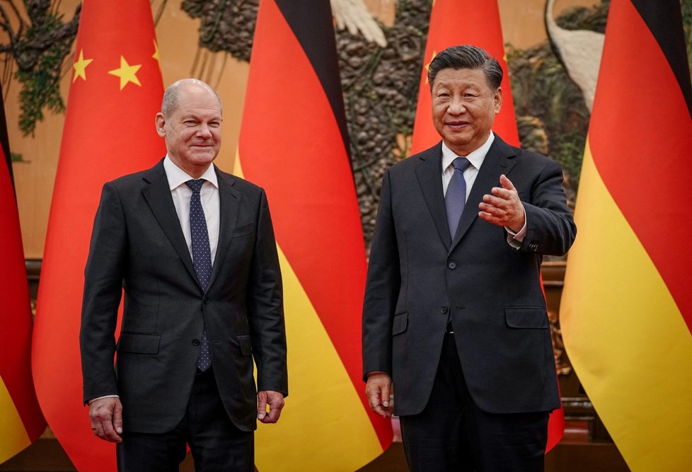 Německý kancléř Olaf Scholz na návštěvě Číny.
