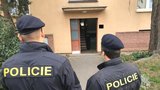 Hrůza v Karviné: Senior se před policisty střelil do hlavy! Zemřel v nemocnici