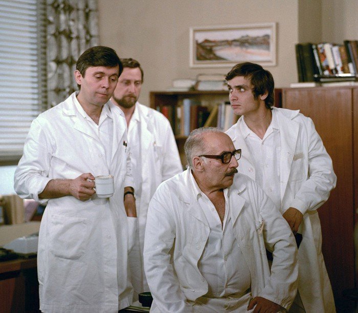 1977 Nemocnice na kraji města (s J. Abrhámem, L. Frejem, M. Kopeckým).