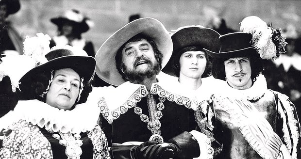 Jak se budí princezny (1977, král Vendelín, druhý zleva)
