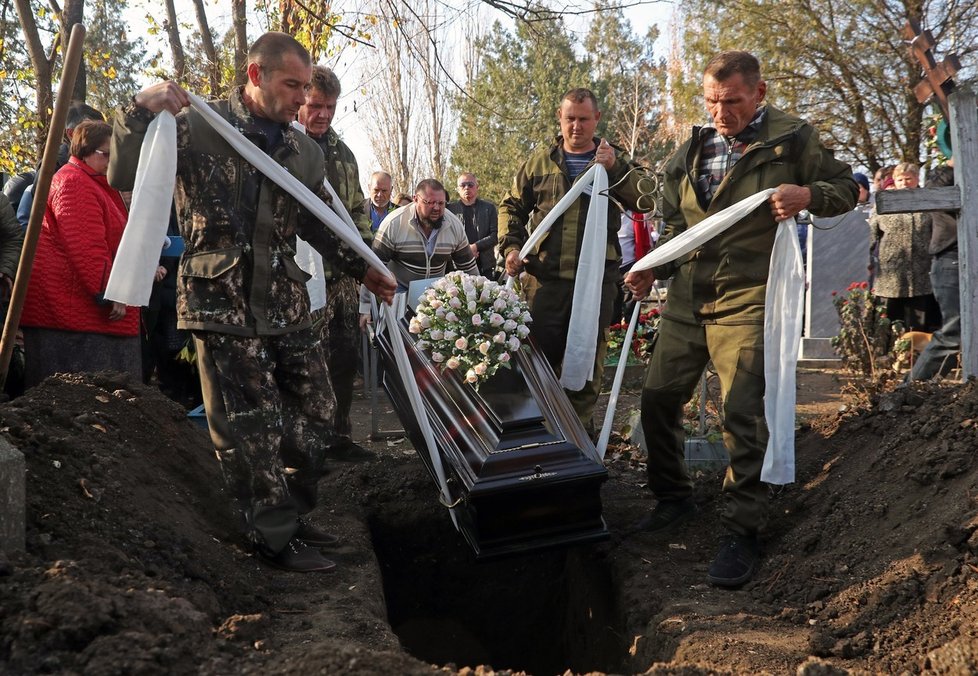 Anastázii, kterou zavraždil její milenec, uložili k poslednímu odpočinku.