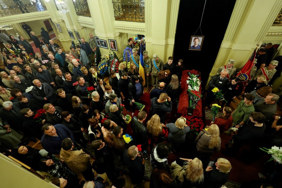 Pohřeb baletního tanečníka Olexandra Šapovala, který zemřel během bojů na Ukrajině (17.9.2022)