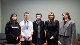 Královská návštěva: Princezna Anna s Olenou Zelenskou připomněla mrtvé a unesené děti (30. 9. 2025).