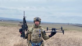 Začátky války: Olexandr Jabčanka se naučil létat s dronem DJI Mavic (2022).