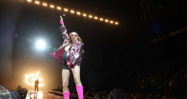 Olga Lounová di alam semesta O2 Olga Lounová di alam semesta O2