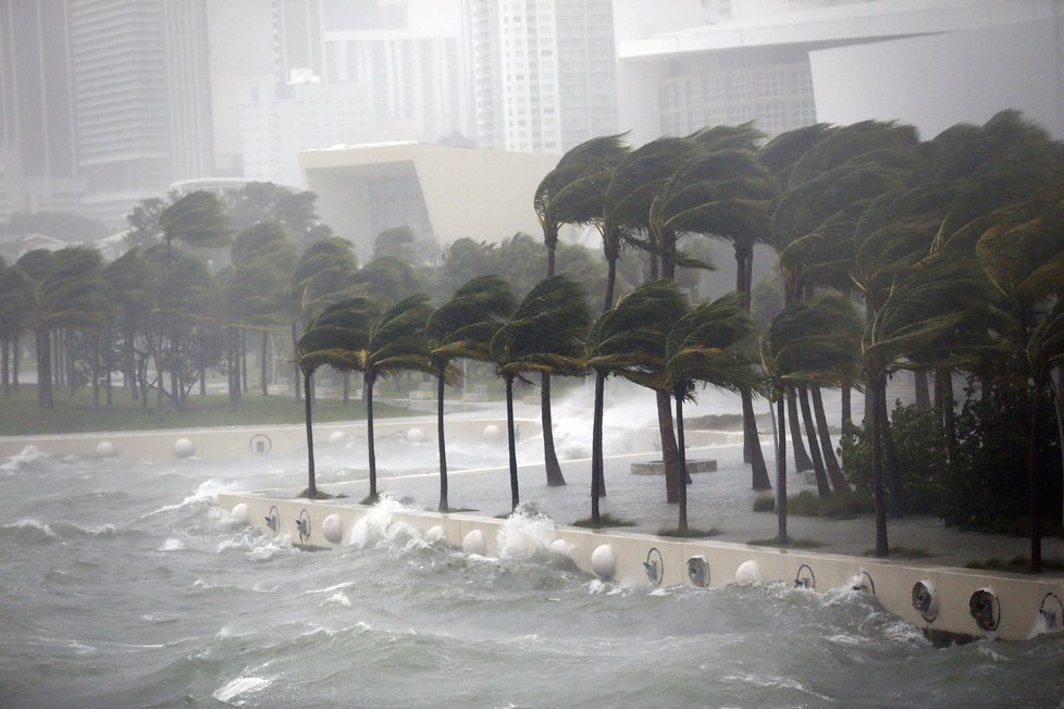 Takhle vypadal hurikán v Miami.