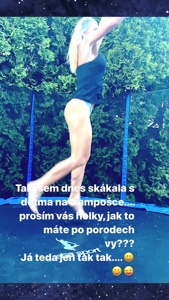 Olga Menzelová na trampolíně