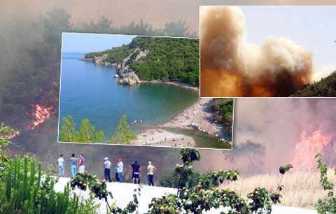 V Turecku evakuují turisty z dovolenkového ráje. Antalya bojuje s požárem lesa