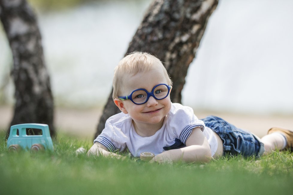 Oliver nikdy nebude samostatný a nebude chodit. Má Angelmanův syndrom