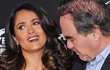 Oliver Stone a Salma Hayek.