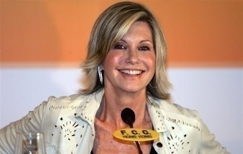 Olivia Newton-John dokonale utajila svatbu