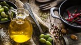 Kdepak extra panenské! Dvě třetiny olivových olejů nesplňují předpisy, zjistila nově inspekce