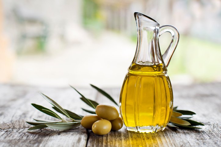 Maso před pečením pořádně potřete olivovým olejem