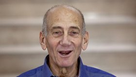 Izraelský expremiér Olmert dostal za korupci osm měsíců ve vězení.