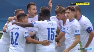 VIDEO: Olomouc - Baník 0:3. Ostrava vyhrála venku i díky chybám Macíka