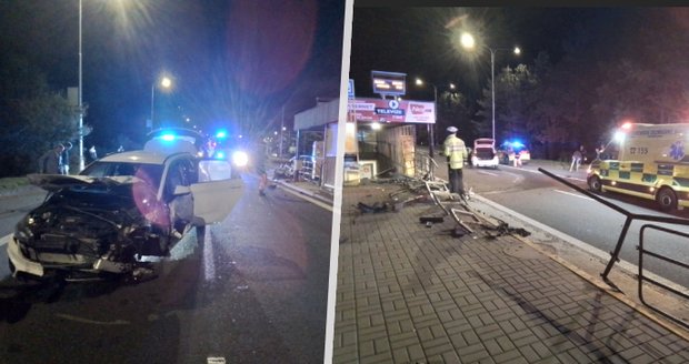 Řidička v BMW vjela na zastávku v Olomouci: Zdemolovala zábradlí a zranila dva lidi!