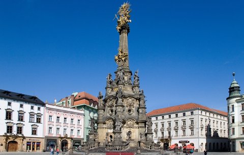 Drama v Olomouci: Holčička (19 měs.) spadla do pětimetrové jámy!