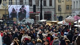 Centrum Olomouce po dvou letech opět ožilo masopustním veselím (19. 2. 2022)