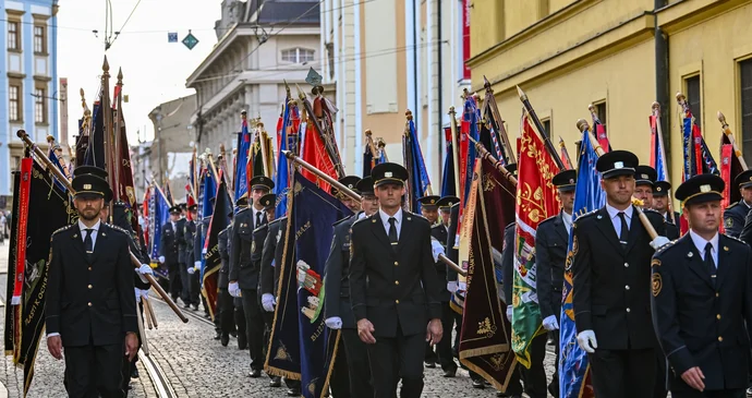 Ocenění třech olomouckých hasičů medailí za statečnost