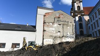 Kontribuce developerů jsou dobrovolně povinná daň. Stát neumí spravedlivě rozdělovat peníze, nastupují náhražky Kontribuce developerů jsou dobrovolně povinná daň. Stát neumí spravedlivě rozdělovat peníze, nastupují náhražky