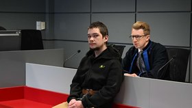 Martin (19) ubodal muže v kravíně