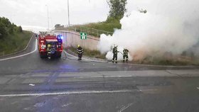 Náraz a pak ohnivé inferno: Lidé oplakávají krutou smrt nešťastného šoféra.