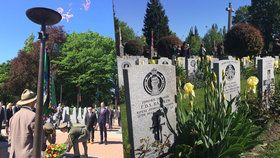V pondělí se na Olšanských hřbitovech konala tradiční pieta za padlé vojáky během 2. světové války. Účast veřejnosti byla nízká.