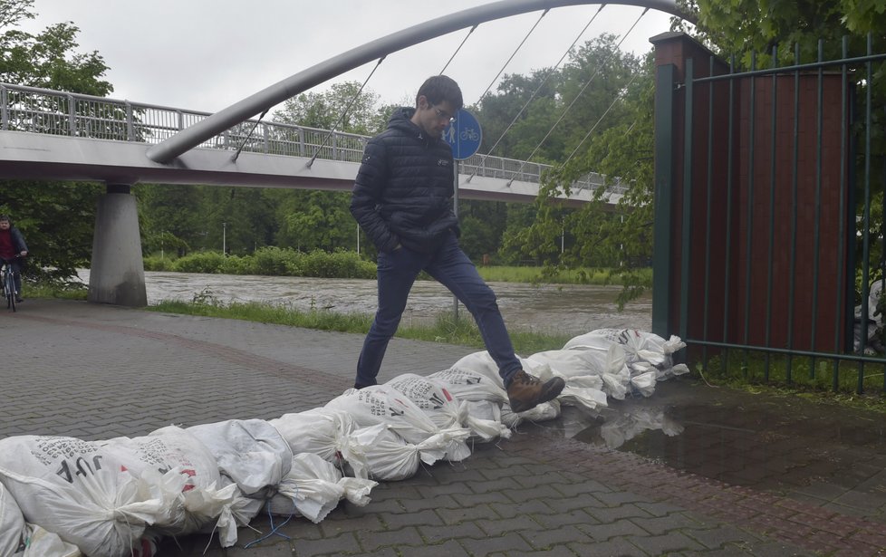 Protipovodňové zábrany u Olše v Českém Těšíně (23.5 2019)