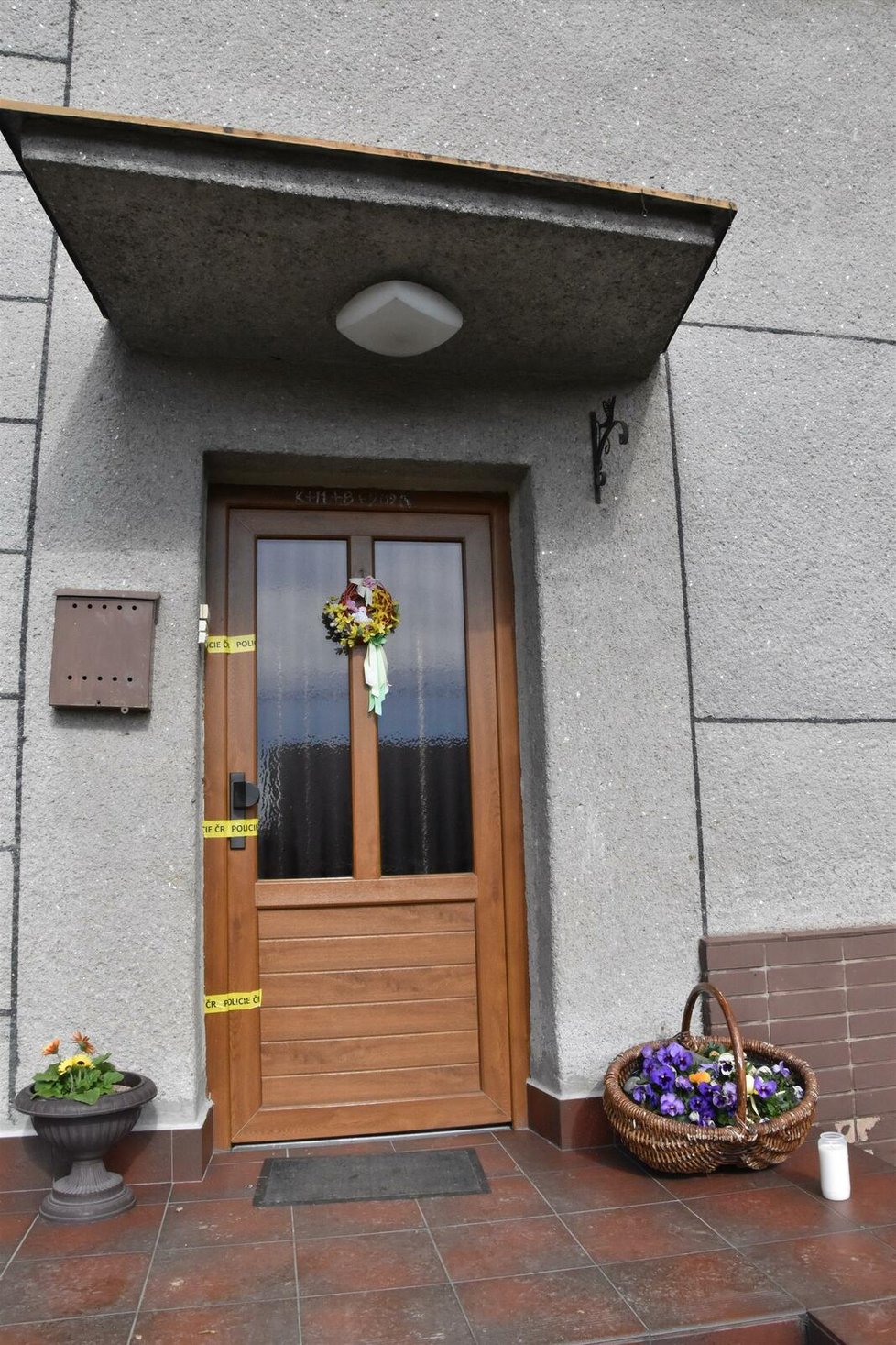 Vzorně udržovaný rodinný dům v Olšovci - Boňkově, který byl v noci na neděli 16. dubna dějištěm hrůzného masakru.