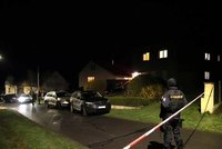 Brutální vražda v Olšovci: Útočník postřílel rodinu samopalem přes dveře