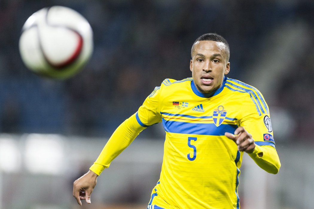 Martin Olsson (Norwich) - 170 cm, 81 kg, BMI index: 28