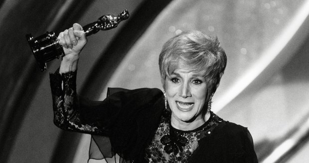 Olympia Dukais v roce 1987 získala Oscara