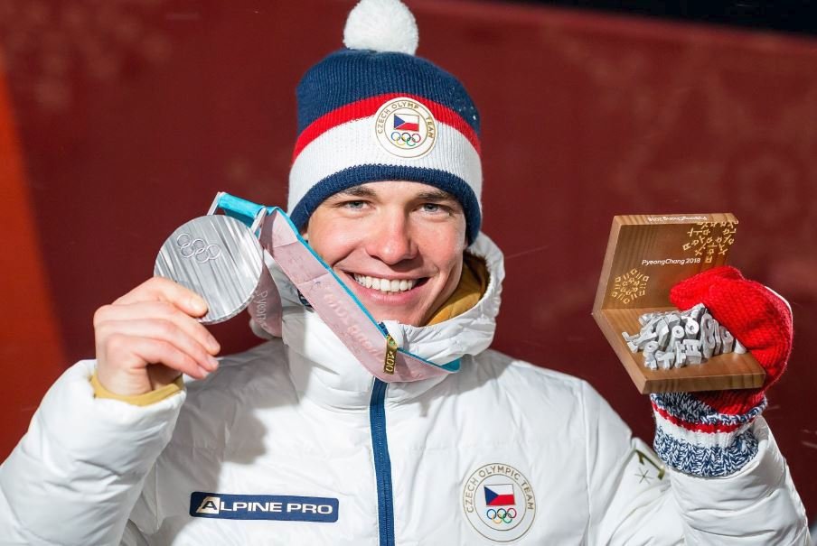 Michal Krčmář dostal v úterý stříbrnou olympijskou medaili.