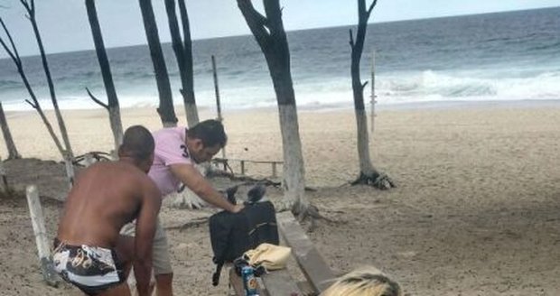 Nicolle Bittencourt a Yuri Machado jsou hvězdami nového pornofilmu, který se natáčel na slavné pláži Copacabana v brazilském Riu.