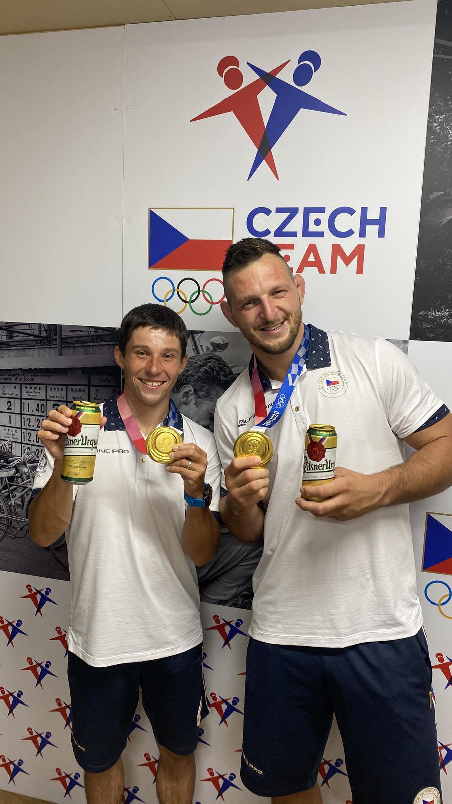 První společná fotografie olympijských vítězů Jiřího Prskavce a Lukáše Krpálka