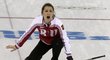Ruská kráska Anna Sidorova musela skončit s krasoruslením, tak se vrhla na curling.
