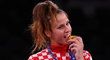 Taekwondistka Matea Jeličová si pochutnává na olympijské medaili