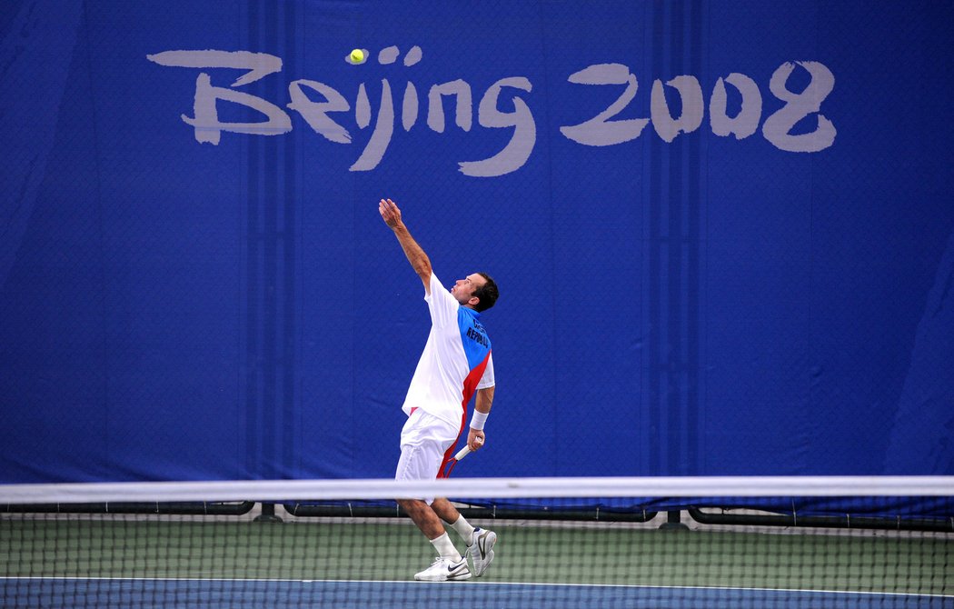 Radek Štěpánek ve vlajkovém dresu na olympiádě v Pekingu