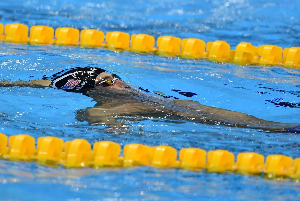 Michael Phelps v olympijském bazénu během olympiády v Riu