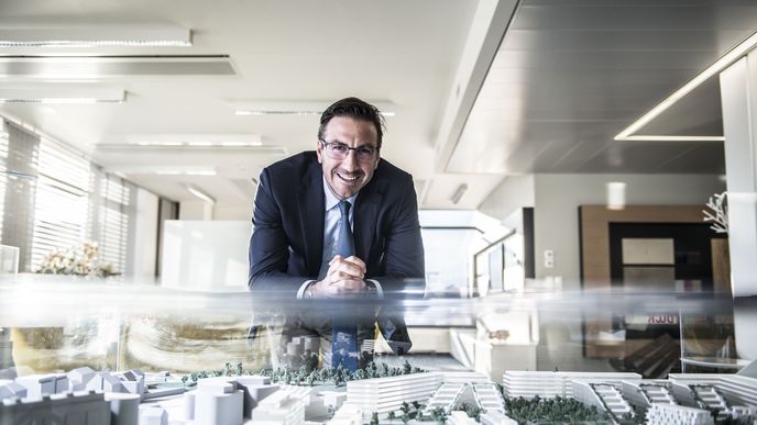 Spolumajitel a šéf developerské skupiny Crestyl Omar Koleilat. Spolumajitel a šéf developerské skupiny Crestyl Omar Koleilat.