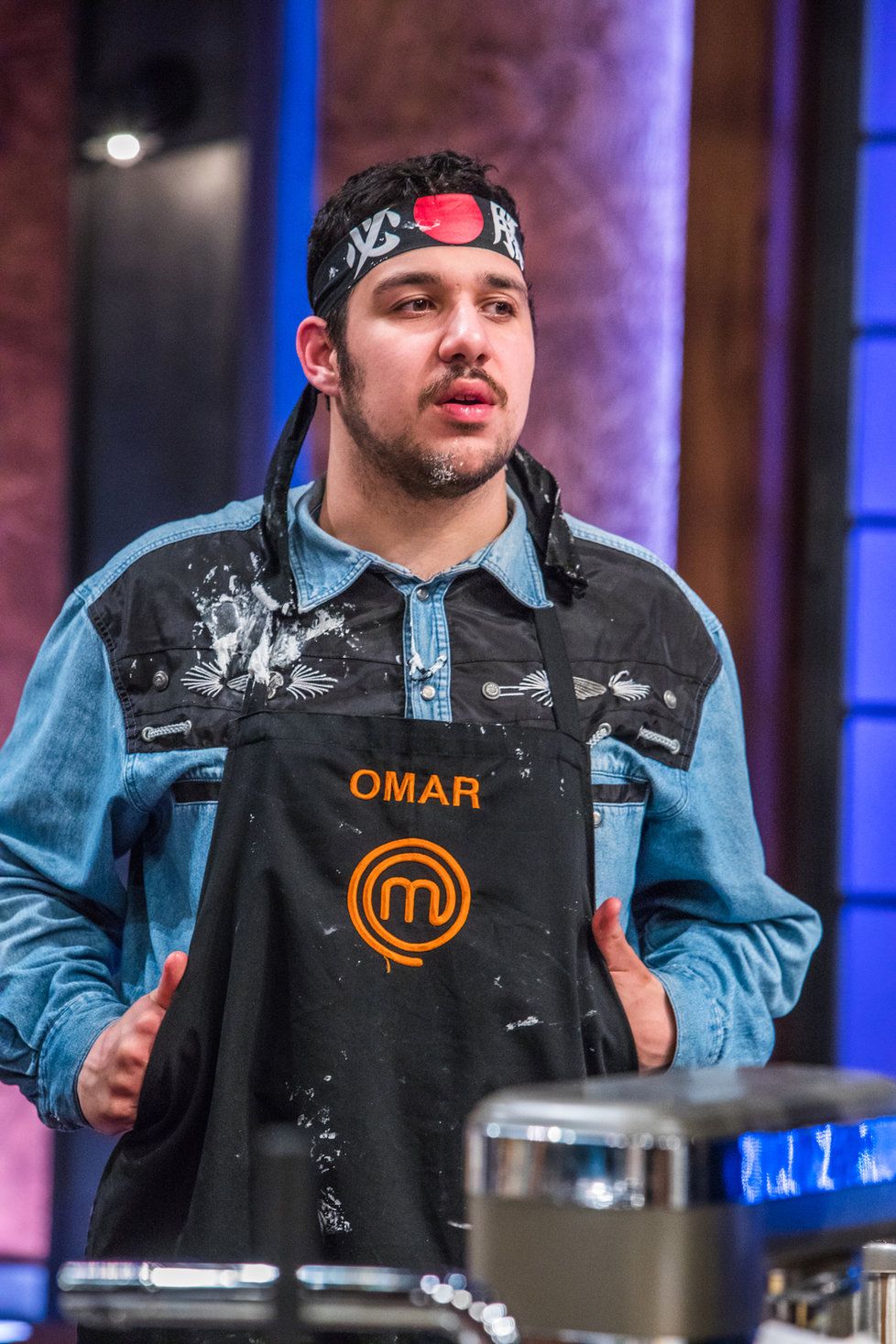 Omar z MasterChefa znechutil porotce, jeho jídlo neochutnali a vyrazili s ním dveře