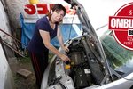 Alena Jarošová z Pačejova koupila loni v lednu vůz značky Opel Meriva za 119 000. Jenže vůz nejede!