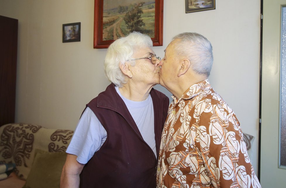 Manželé Dynterovi oslavili už 60 let  od svatby a pořád se mají moc rádi!