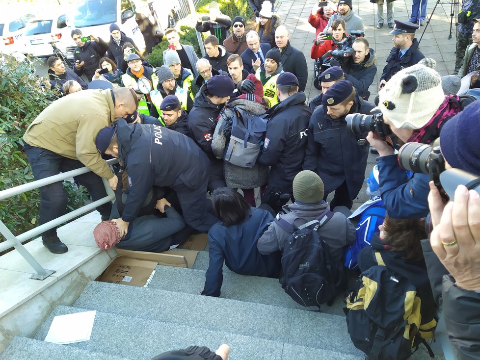 Protest proti ombudsmanovi Stanislavu Křečkovi v Brně (20. 2. 2020)