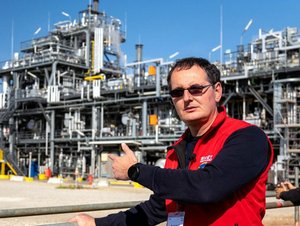 Martin Vaculík v rafinérii OMV: Jsou prémiová paliva skutečně jiná?