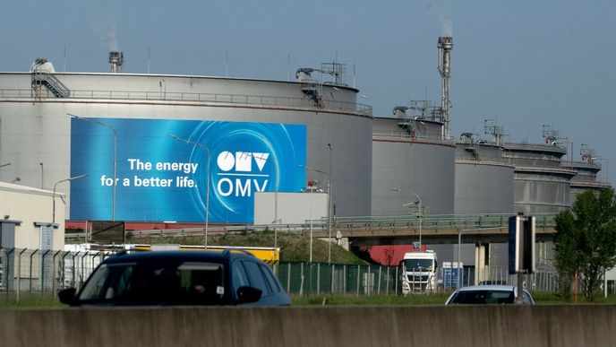 OMV tvrdí, že se kvůli snaze hromadit zásoby nafty setkává s nadměrnými objednávkami.