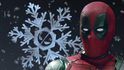 Záběry z traileru na vánoční komiksový film Once Upon a Deadpool. Deadpool je zatím zřejmě nejslavnější Reynoldsova role.