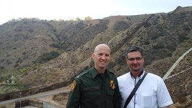 Poslanec Ondřej Benešík se byl podívat na hranicích USA a Mexika, kde chce Donald Trump vystavět zeď proti migrantům.