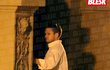 Ondřej se rozloučil a odebral se do jiného bytu. Ondřej se rozloučil a odebral se do jiného bytu.